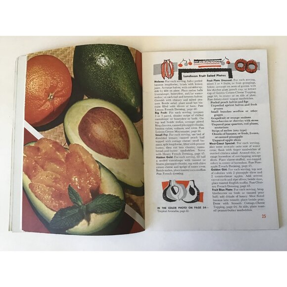 Vintage Good Housekeeping Book of Salads Softcover Cookbook - Picture 6 of 11